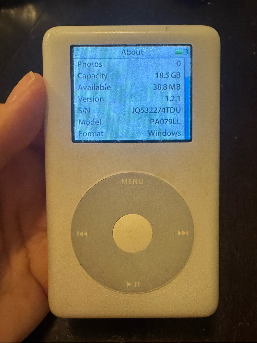 20GB Apple iPod 4th Gen Photo with Color Display A1099 READ DESCRIPTION - Picture 10 of 16